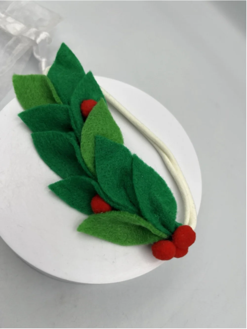 Mistletoe Holiday Hair Accessory THROW UP YOUR HAIR IN HOLIDAY STYLE NEW